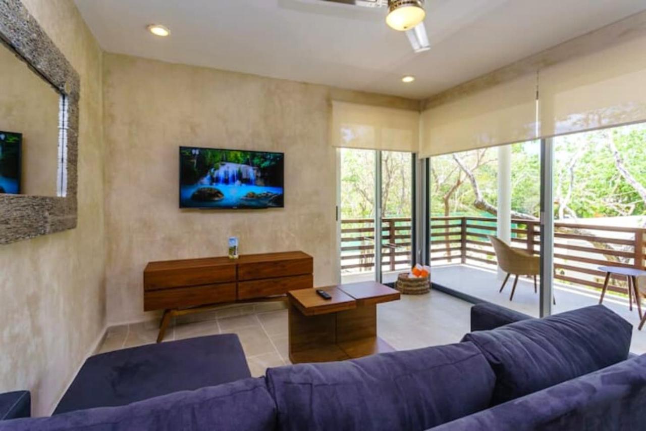 Charming Nature-Inspired Condos With Sultry Surroundings By Stella Rentals 툴룸 외부 사진