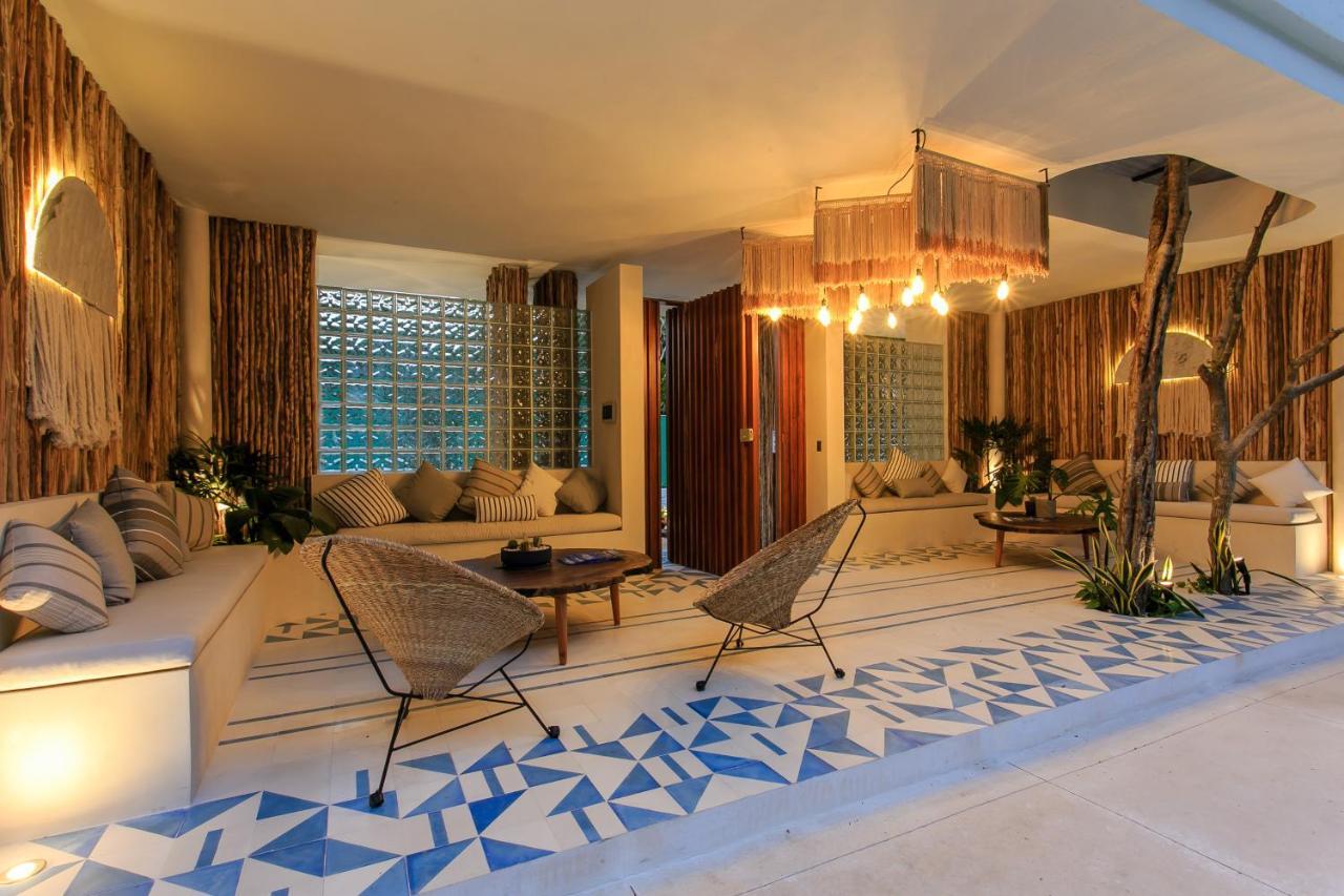 Charming Nature-Inspired Condos With Sultry Surroundings By Stella Rentals 툴룸 외부 사진