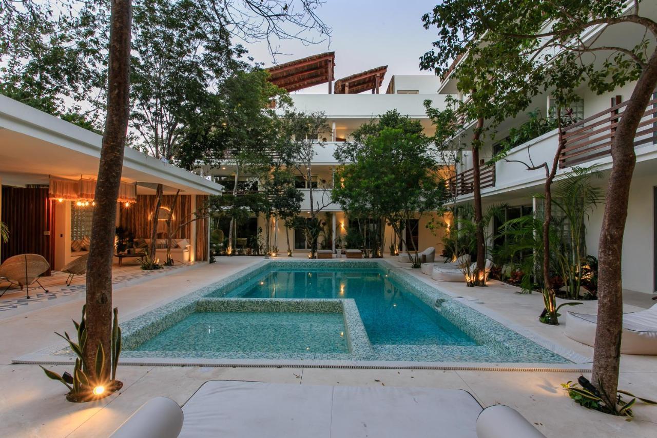 Charming Nature-Inspired Condos With Sultry Surroundings By Stella Rentals 툴룸 외부 사진