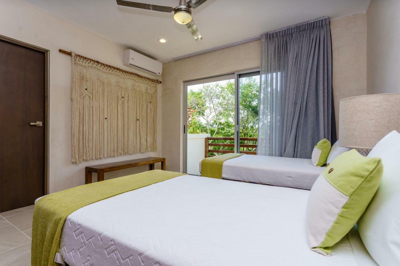 Charming Nature-Inspired Condos With Sultry Surroundings By Stella Rentals 툴룸 외부 사진
