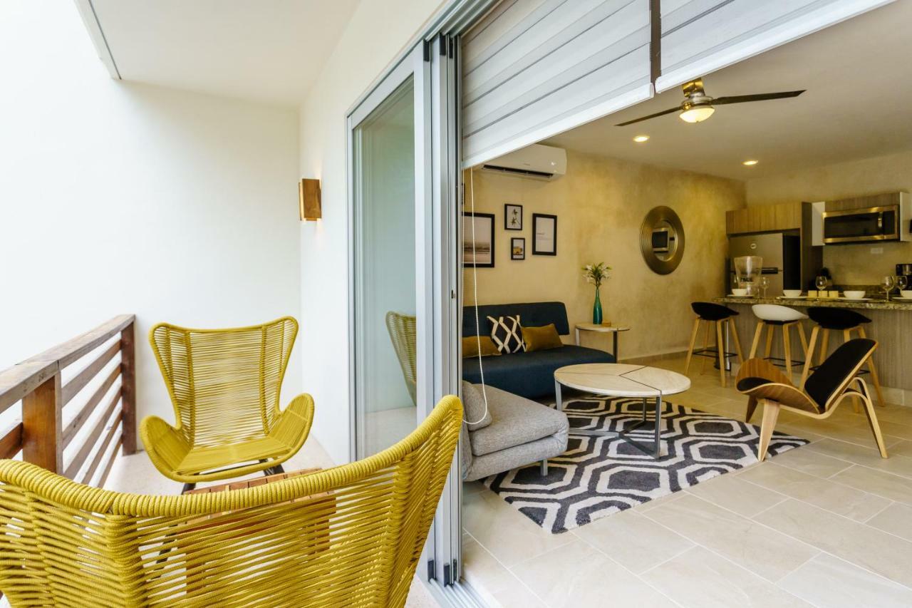 Charming Nature-Inspired Condos With Sultry Surroundings By Stella Rentals 툴룸 외부 사진